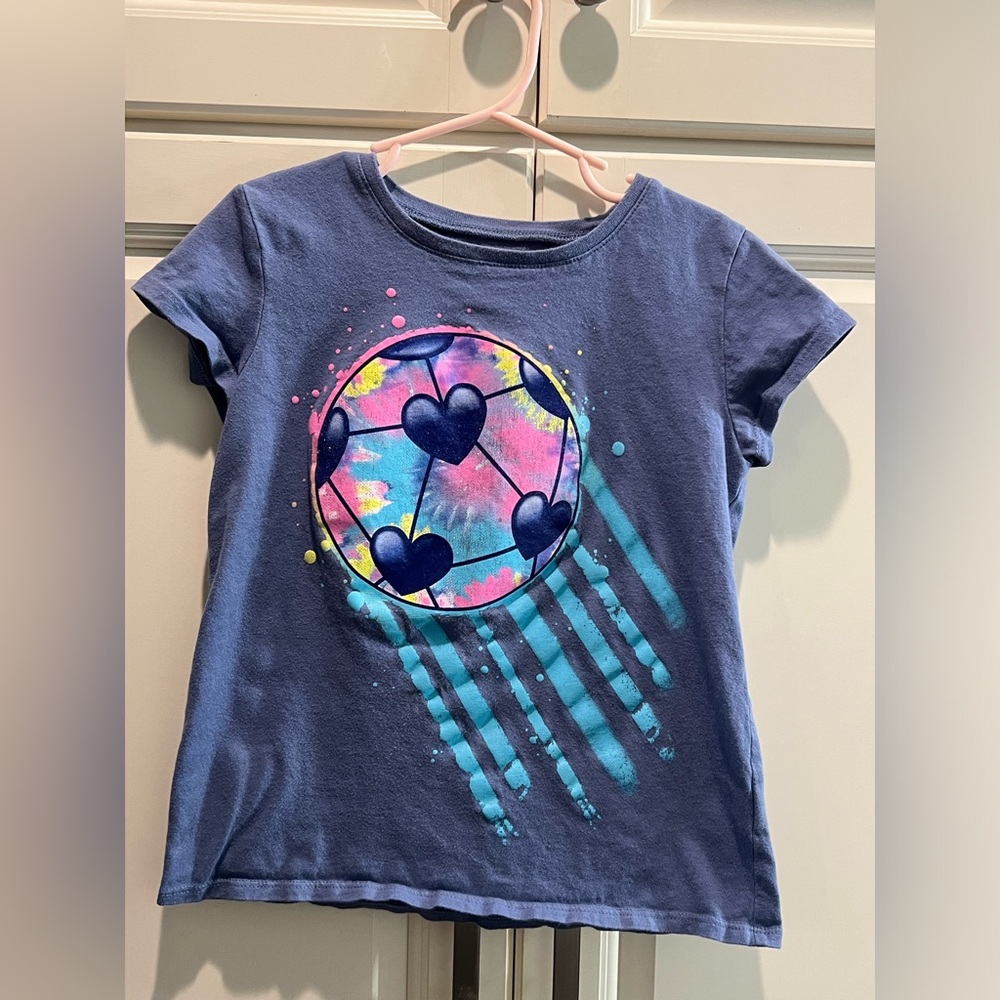 Children’s Place soccer/heart t-shirt. Size 7/8